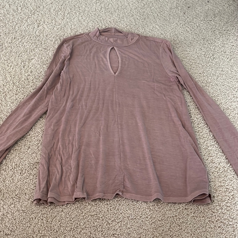 Cute blush long sleeves with key hole! Super soft! Size S